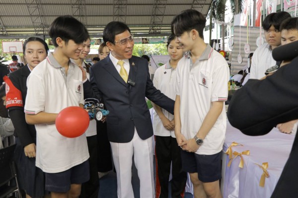 โรงเรียนต้นแบบการเรียนรู้แบบ Active Learning
